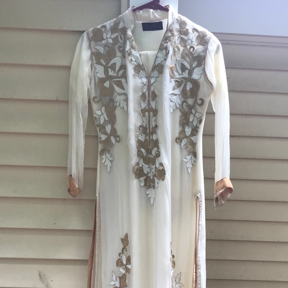 Pakistani/indian dress